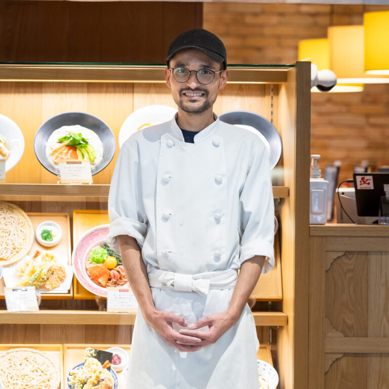 KHATIWADA MUKESH（カティワダ　ムケス）かかや大手町店 店長代理